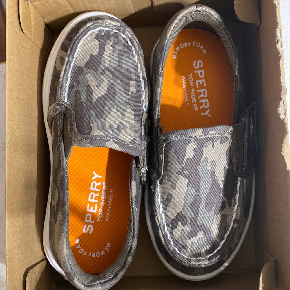 Boys Sperry Salty Jr. Washable Camo Slip-on Shoes size 7C